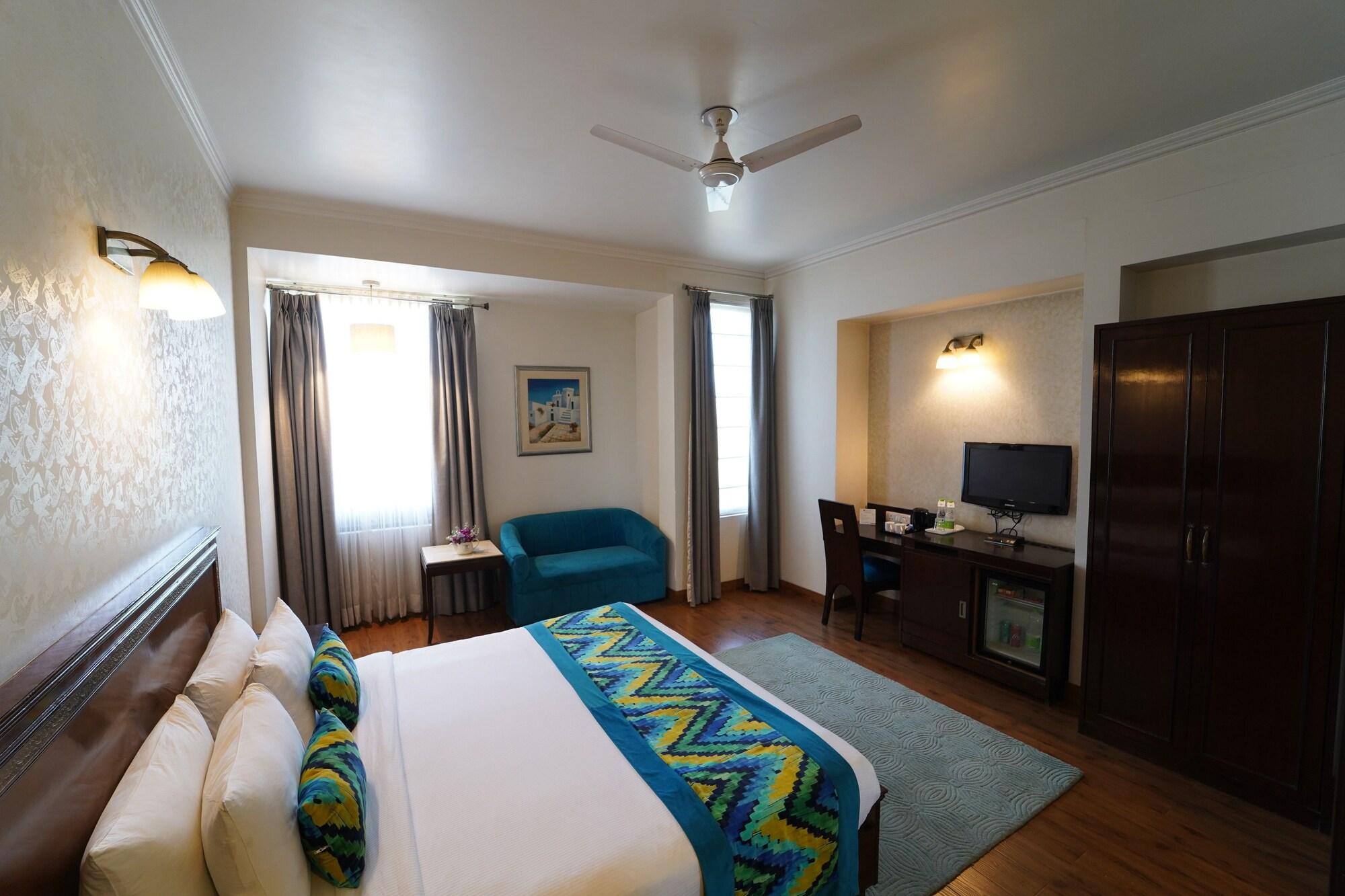 Rockland Hotel, C.R Park Ню Делхи Екстериор снимка
