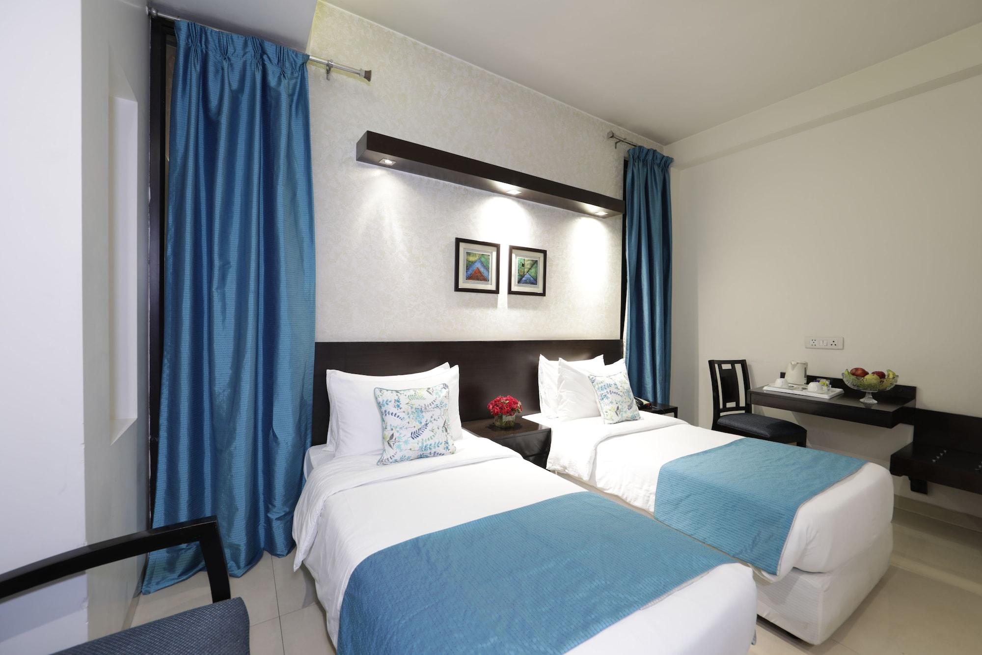 Rockland Hotel, C.R Park Ню Делхи Екстериор снимка