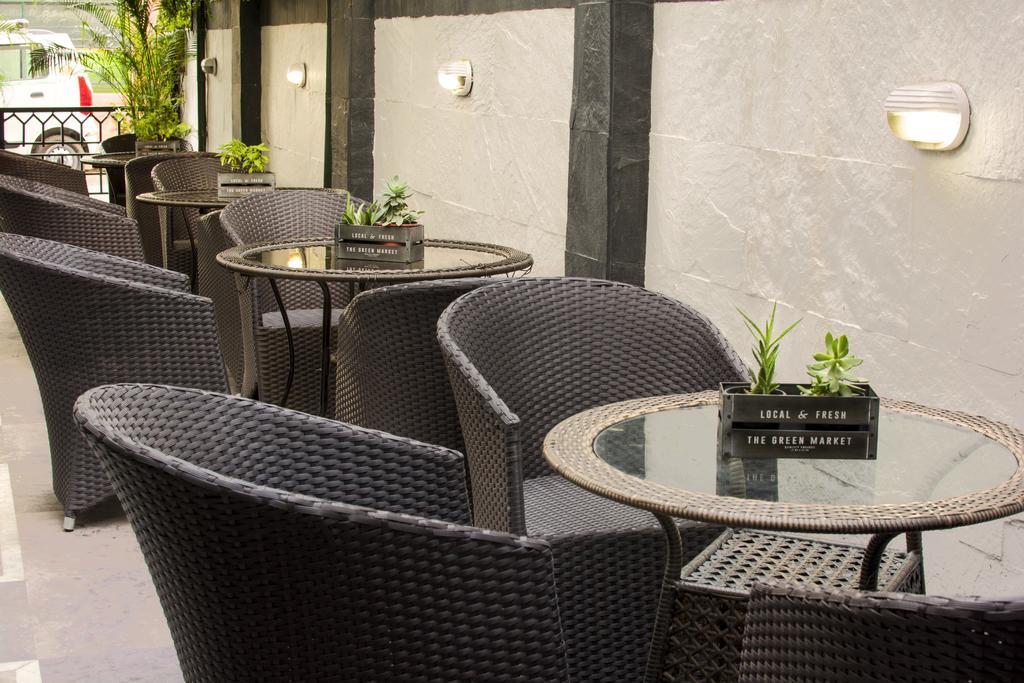 Rockland Hotel, C.R Park Ню Делхи Екстериор снимка